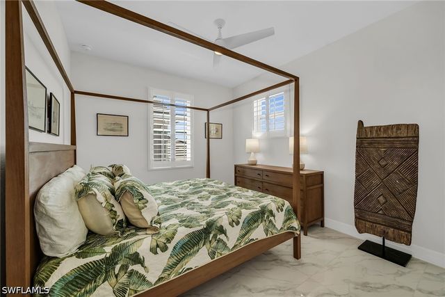 257 Indies DR E 202, Naples, FL 34114