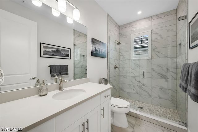 257 Indies DR E 202, Naples, FL 34114