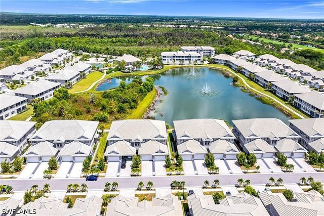 257 Indies DR E 202, Naples, FL 34114