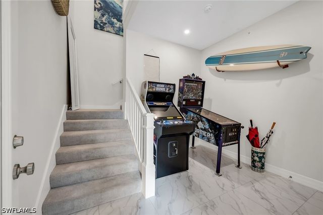 257 Indies DR E 202, Naples, FL 34114
