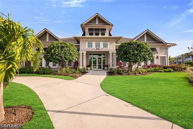 257 Indies DR E 202, Naples, FL 34114