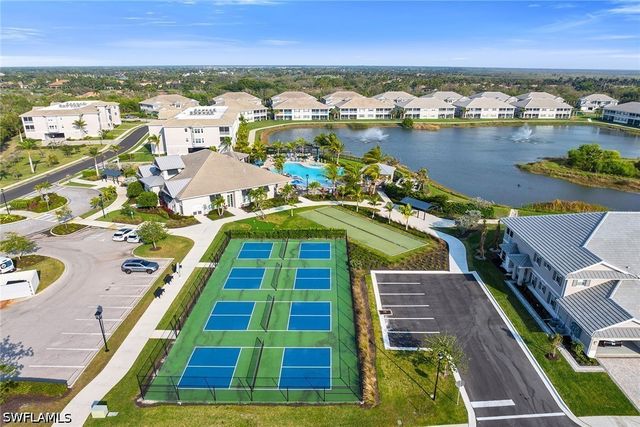 257 Indies DR E 202, Naples, FL 34114