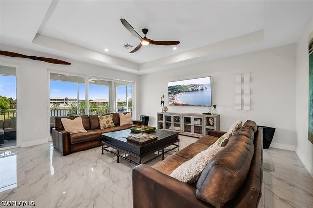 257 Indies DR E 202, Naples, FL 34114