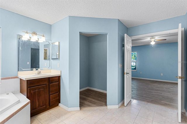 1009 FOREST BREEZE PATH, Leesburg, FL 34748