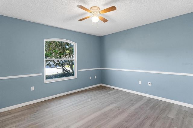 1009 FOREST BREEZE PATH, Leesburg, FL 34748