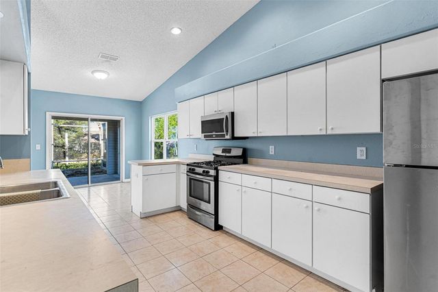 1009 FOREST BREEZE PATH, Leesburg, FL 34748