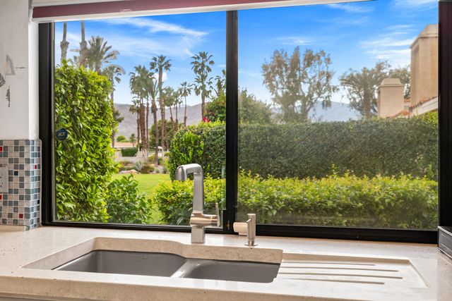 72419 Rodeo Way, Rancho Mirage, CA 92270
