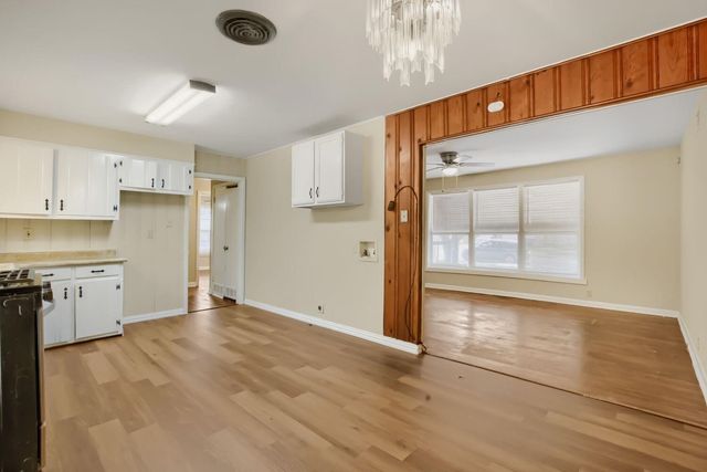 1811 W College Street, Sherman, TX 75092