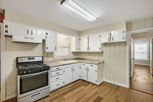1811 W College Street, Sherman, TX 75092