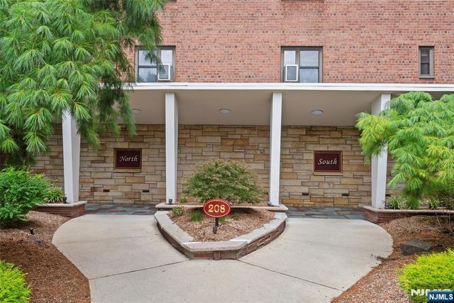 208 Anderson Nf3, Hackensack, NJ 07601