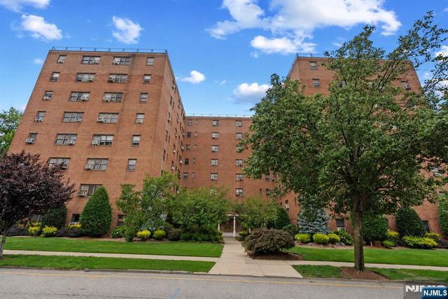 208 Anderson Nf3, Hackensack, NJ 07601