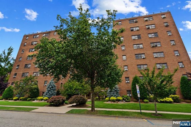 208 Anderson Nf3, Hackensack, NJ 07601