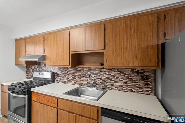 208 Anderson Nf3, Hackensack, NJ 07601