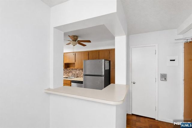 208 Anderson Nf3, Hackensack, NJ 07601