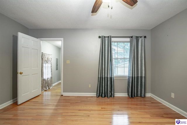 1106 Pawnee Drive, Elizabethtown, KY 42701