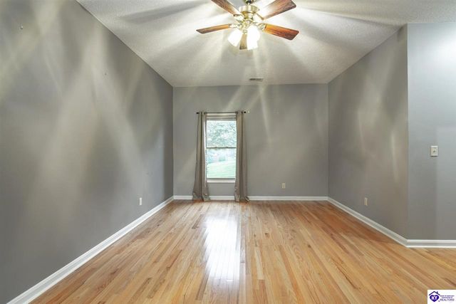 1106 Pawnee Drive, Elizabethtown, KY 42701