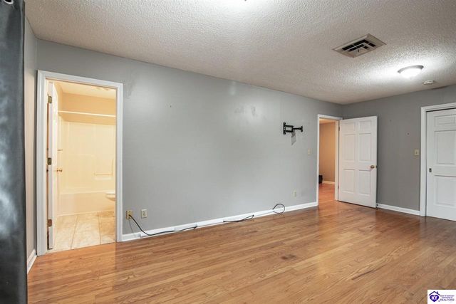 1106 Pawnee Drive, Elizabethtown, KY 42701