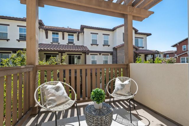 1052 Chamomile Walkway, San Jose, CA 95133