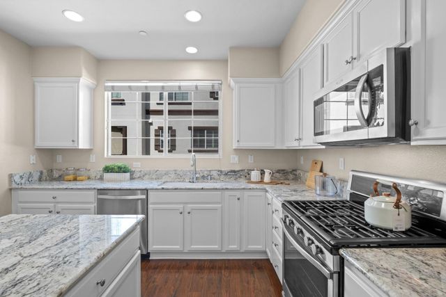 1052 Chamomile Walkway, San Jose, CA 95133