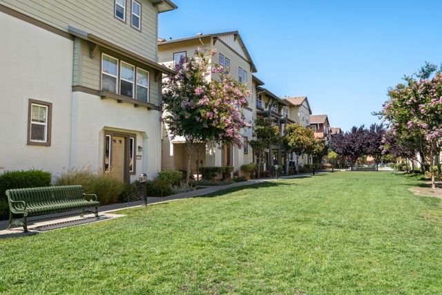 1052 Chamomile Walkway, San Jose, CA 95133