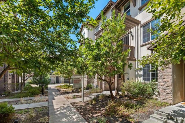1052 Chamomile Walkway, San Jose, CA 95133