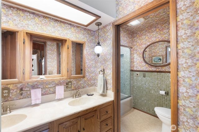 303 7th Street, Anacortes, WA 98221