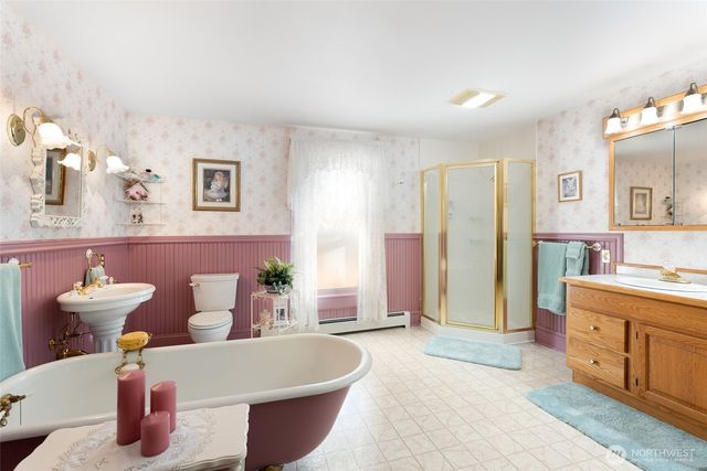 303 7th Street, Anacortes, WA 98221