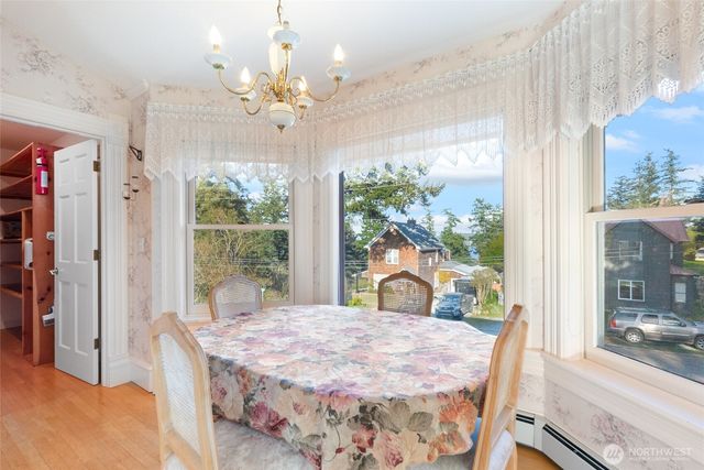 303 7th Street, Anacortes, WA 98221