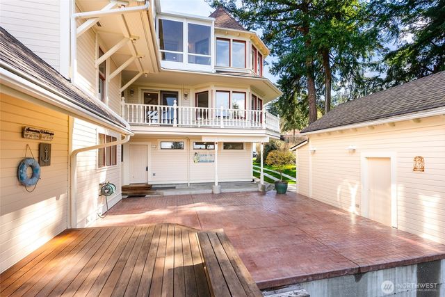 303 7th Street, Anacortes, WA 98221