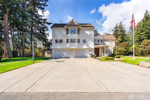 303 7th Street, Anacortes, WA 98221