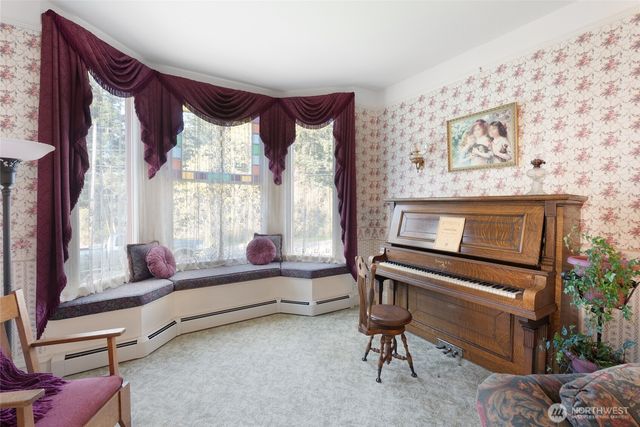 303 7th Street, Anacortes, WA 98221