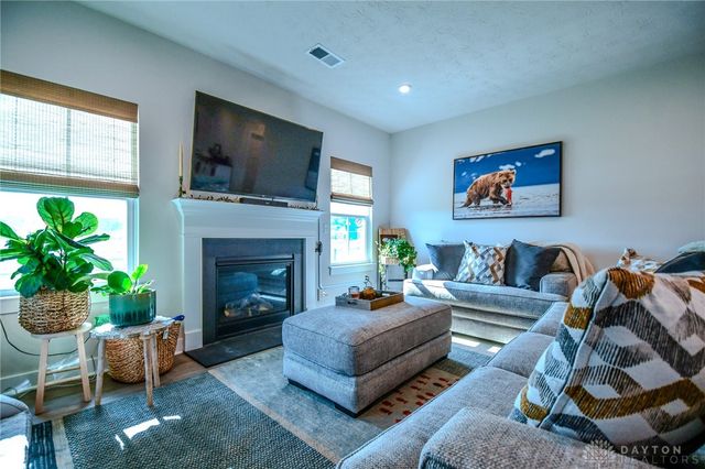 2067 Codaz Way, Beavercreek, OH 45434