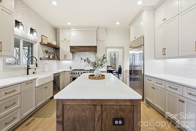 127 Berry Mountain Road, Cramerton, NC 28032