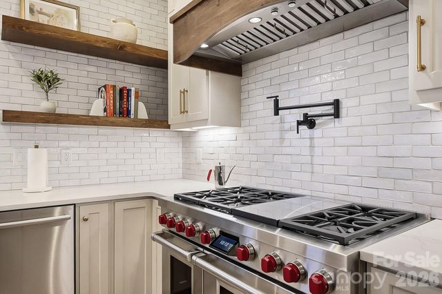 127 Berry Mountain Road, Cramerton, NC 28032