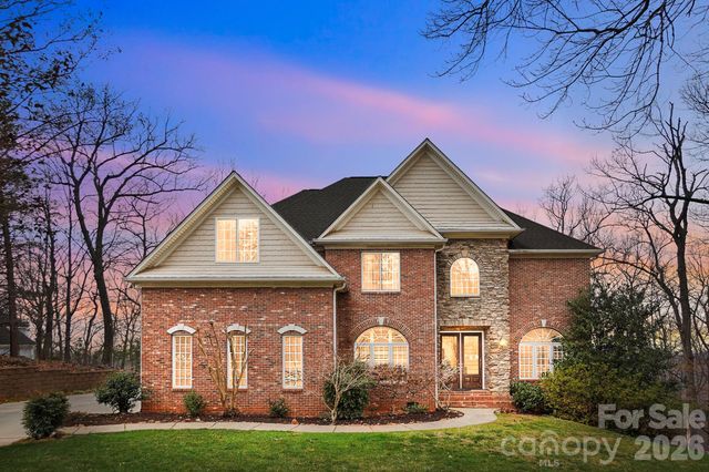 127 Berry Mountain Road, Cramerton, NC 28032