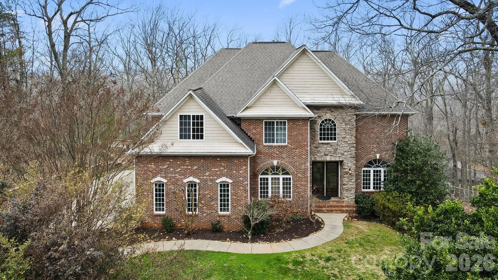 127 Berry Mountain Road, Cramerton, NC 28032