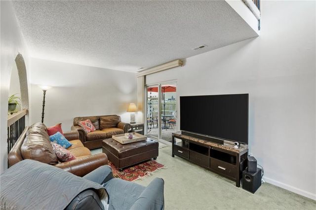 5104 Earlston LN, Virginia Beach, VA 23464