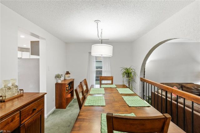 5104 Earlston LN, Virginia Beach, VA 23464