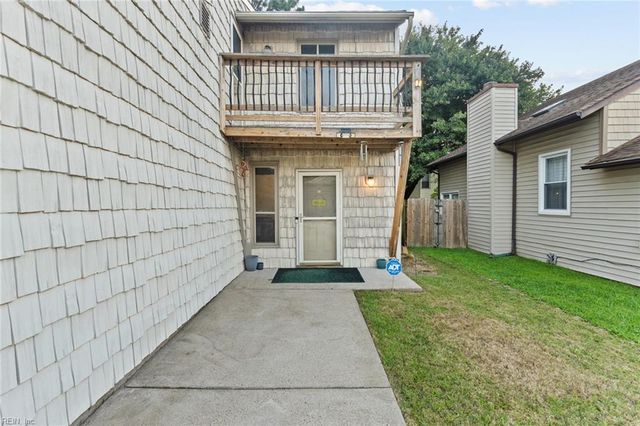 5104 Earlston LN, Virginia Beach, VA 23464