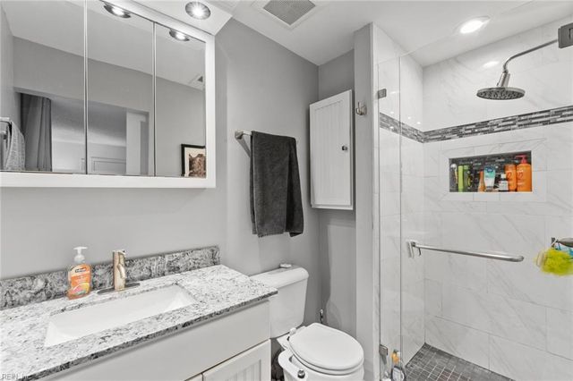 5104 Earlston LN, Virginia Beach, VA 23464