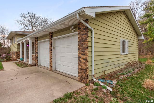 834 E FAIRVIEW Street, Peoria, IL 61615