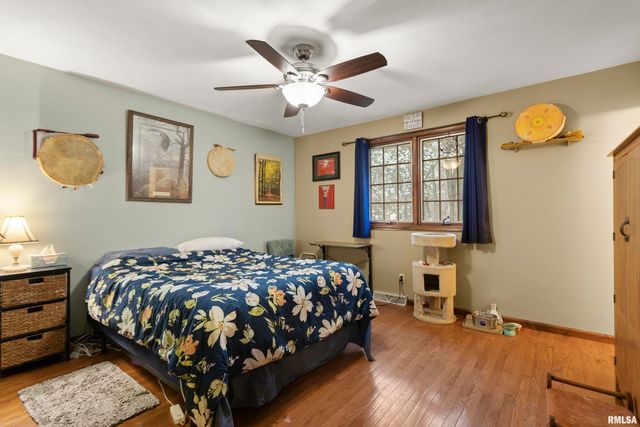 834 E FAIRVIEW Street, Peoria, IL 61615