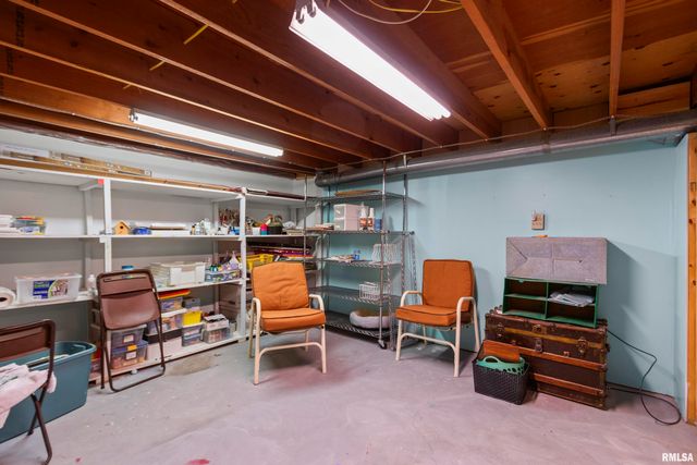 834 E FAIRVIEW Street, Peoria, IL 61615