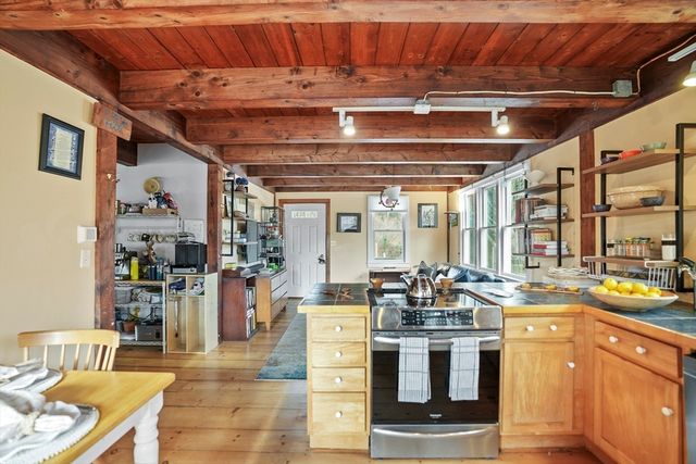 44 Plantingfield Way, Edgartown, MA 02539