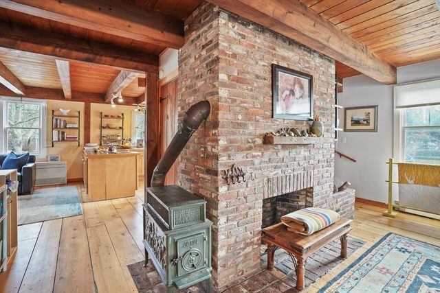 44 Plantingfield Way, Edgartown, MA 02539