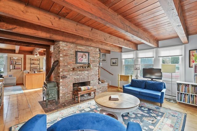 44 Plantingfield Way, Edgartown, MA 02539