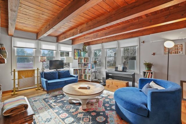 44 Plantingfield Way, Edgartown, MA 02539