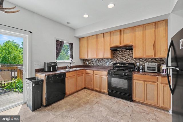86 CHESAPEAKE ST, Lancaster, PA 17602