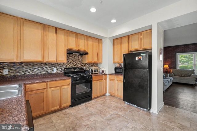 86 CHESAPEAKE ST, Lancaster, PA 17602