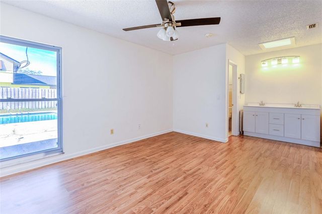 7416 CLEARVIEW DRIVE, Tampa, FL 33634